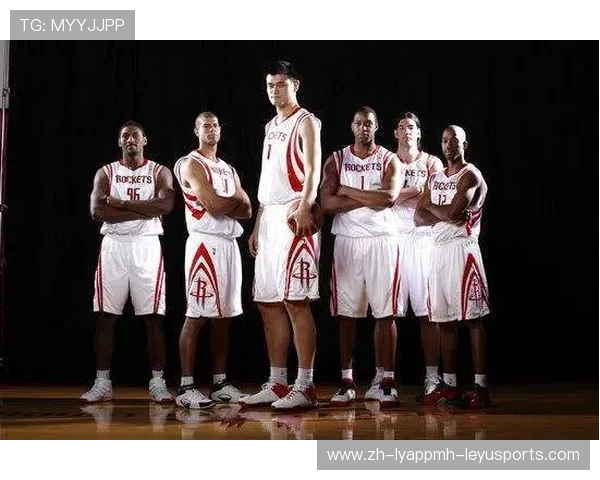 2008年火箭队球员阵容回顾：姚麦组合与挑战之年